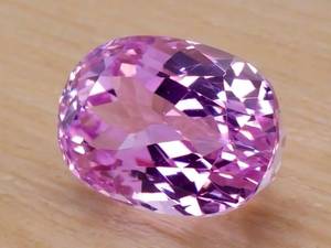 13.32 Carat Pink Kunzite Natural Gemstone