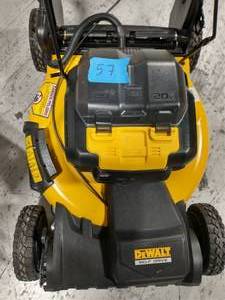 DEWALT 21.5 in. 20-Volt MAX Lithium-Ion Cordless Battery Walk Behind Self Propelled Mower