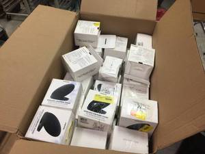 Approx 35 Samsung Wireless Charging Stands