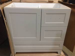 Sedgewood 37.34 in. Configurable Bath Vanity cabinet only in good condition