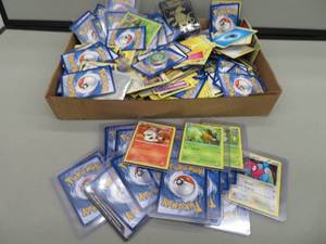 lot 7 image: POKEMON CARDS