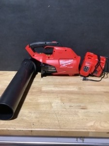 Milwuakee M18 FUEL 120 MPH 450 CFM 18-Volt Lithium-Ion Brushless Cordless Handheld Blower (Tool-Only). See Pictures