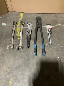(2) Husky 1-12 in. Static Combination Wrench (12-Point) & Husky 16 in. Groove Joint Pliers & Anvil 24 in. Bolt Cutters & Husky 14 in. Aluminum Pipe Wrench See Pictures