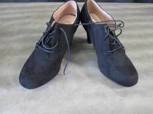 Journee Collection Womens Leona Bo...