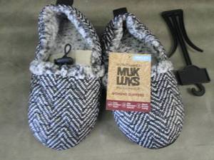 Small 5-6 Muk Luks Womens Slippers ...