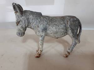 lot 6 image: Antique Cast Iron Donkey Coin Bank 5-12 Tall