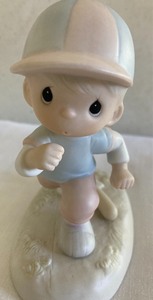 lot 223 image: Precious Moments Collection