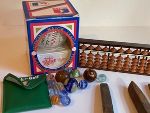lot 166 image: Fun Treasures