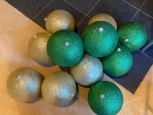 lot 167 image: (11) Extra Large Glittery Christmas Bulbs in Yellow and Green