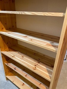 lot 151 image: Book Shelf