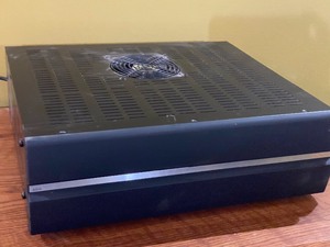 lot 154 image: RTI AD-8 Power Center Amp
