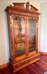 lot 6 image: Absolutely Stunning Victorian Antique Display Cabinet