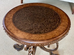 lot 8 image: Decorative Round Accent Table w Ornate Metal Base