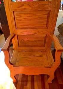 lot 34 image: Oak Hall Tree w Storage Bench