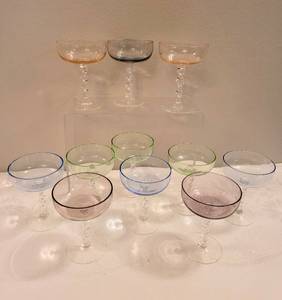 lot 55 image: Eclectic and Colorful Decorative Collection-Glassware and More