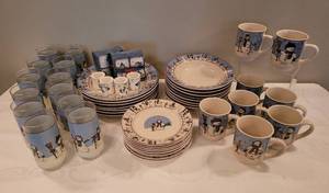 lot 68 image: Canterbury Potteries Ironstone Dish Set - Snowmen Serenade