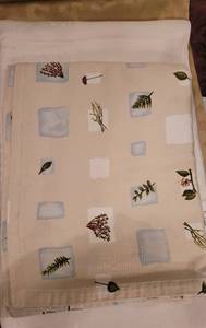 lot 78 image: Fabulous TableclothNapkin Options