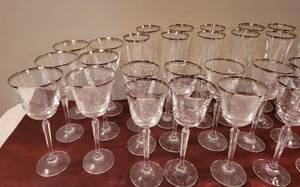 lot 80 image: Full Set of Crystal Stemware