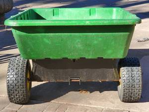 lot 4 image: Pull Behind Lawn Mower John Deere Dump Wagon