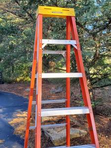 lot 129 image: Werner 8ft Fiberglass Ladder