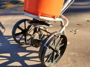 lot 134 image: Grass Seed Spreader