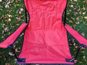lot 274 image: (4) Red Camp Fire Folding Chairs