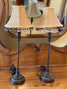 lot 252 image: Pair of Table Lamps