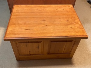 lot 261 image: Very Nice Closet Bench