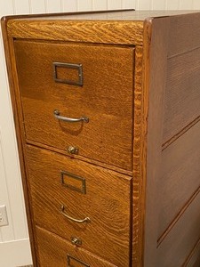 lot 263 image: Antique Four Drawer Oak Filing Cabinet