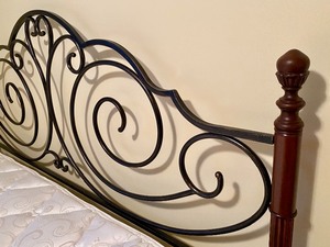 lot 260 image: Beautiful Ornate King Size Metal Bed Frame