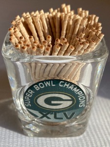 lot 181 image: Green Bay Packer Fan Pack