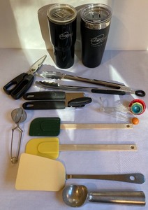 lot 190 image: Variety Kitchen Utensils