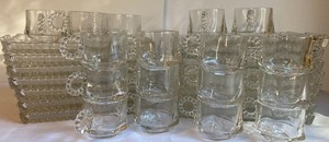 lot 184 image: Vintage Glass Snack Trays with Cups