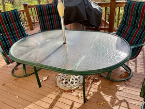 lot 378 image: Outdoor Patio Set