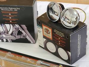 lot 318 image: Genuine 2007 FLHRS Harley Davidson Road King Custom Accessories Lot