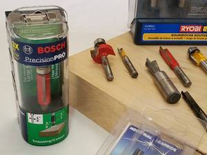 lot 335 image: Assorted Router Bits Lot