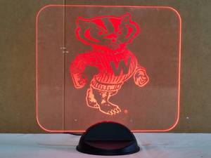 lot 332 image: Wisconsin Badger Lighted Plexiglass Home Decor