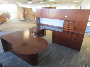 lot 165 image: KIMBALL, PRIVATE OFFICE, EXECUTIVE DESK SET UP IN CHERRY WOOD VENEER WITH LOTS OF STORAGE