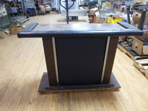 lot 3 image: Portable Bar