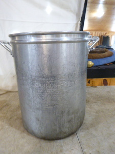 lot 13 image: Aluminum Stock Pot