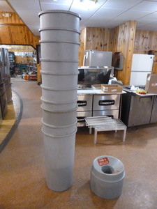 lot 27 image: 10 Recycling Cans with Lids