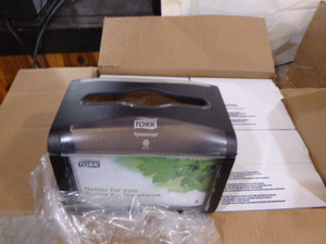 lot 34 image: 4 Tork Napkin Dispenser