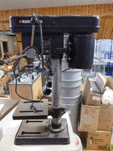 lot 63 image: Black & Decker Drill Press