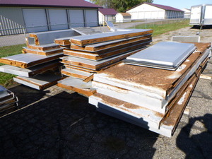 lot 74 image: 14 X 17 Walk-In Cooler