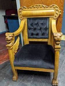 lot 5 image: Victorian Revival Carved Wood Throne Armchair