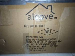 lot 15 image: New Alcove 6 Christmas Tree
