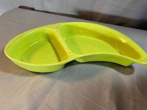 lot 101 image: Vintage 2 Sons Studio City California Pottery Green Relish Candy Dish