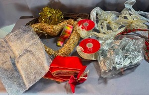 lot 103 image: Vine Arch, Straw Heart, Ribbons and Bows - Ready for Decorating
