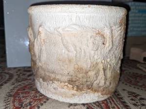 lot 32 image: Primitive Comanche Pottery TX Plant Pot