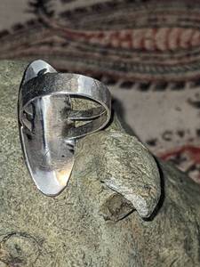 lot 11 image: Southwestern Sterling Silver Ring with Turquoise Chip Design